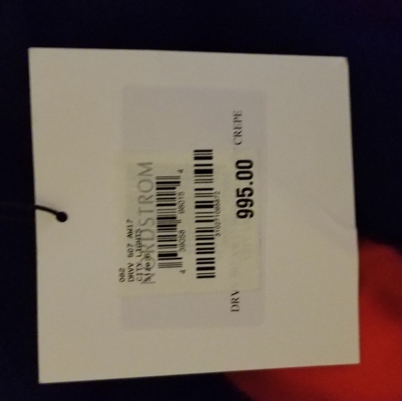 Victoria Beckham dress - Picture 2 of 3